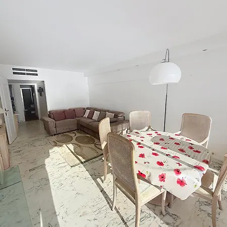 Apartment Situation Et Vue Exceptionnelles 338l Roll Cannes