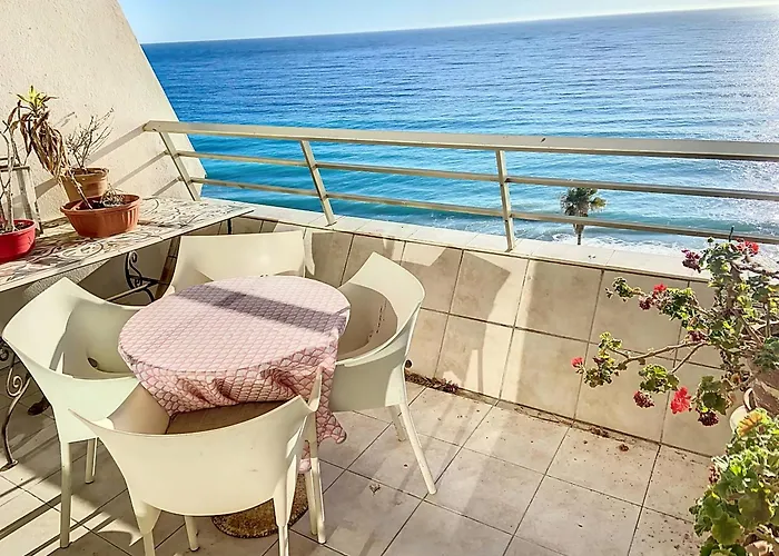 Situation Et Vue Exceptionnelles 338l Roll * Cannes
